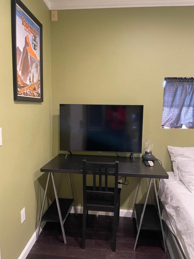Private Standalone Room W/ Tv, Wifi & Ac In Carson Exteriör bild